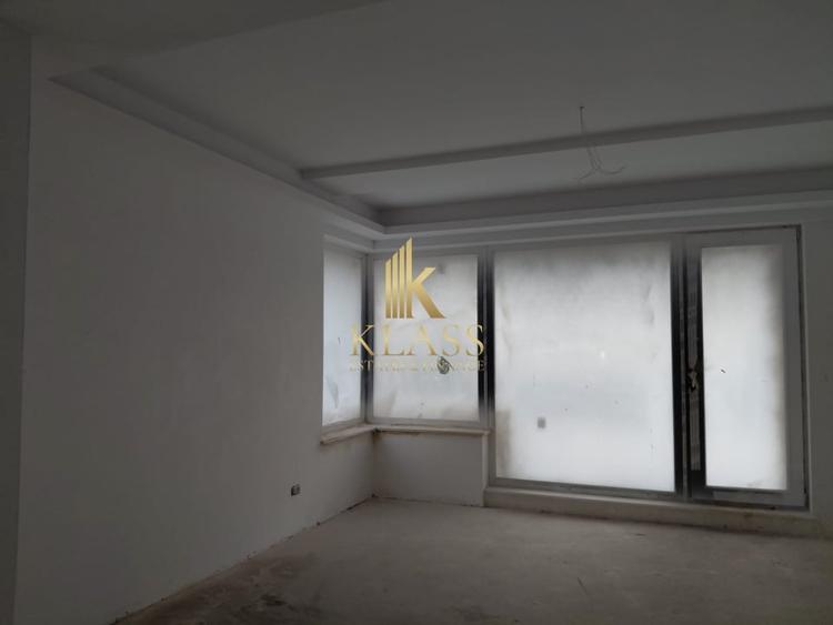 Apartament cu 4 camere în P-ța Unirii