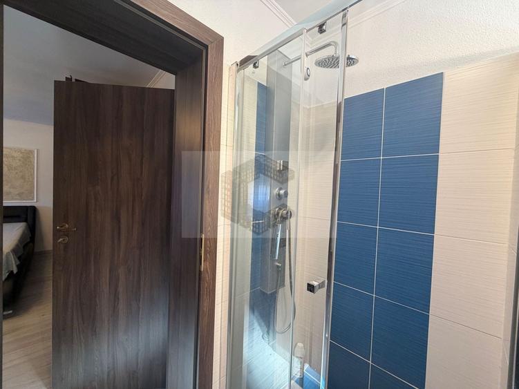 Duplex cu 5 camere cu Canalizare în Dumbrăvița