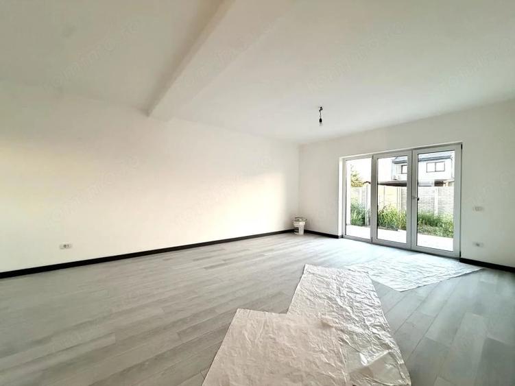 Casă cu 3 camere cu Teren 300 Mp în Dumbrăvița