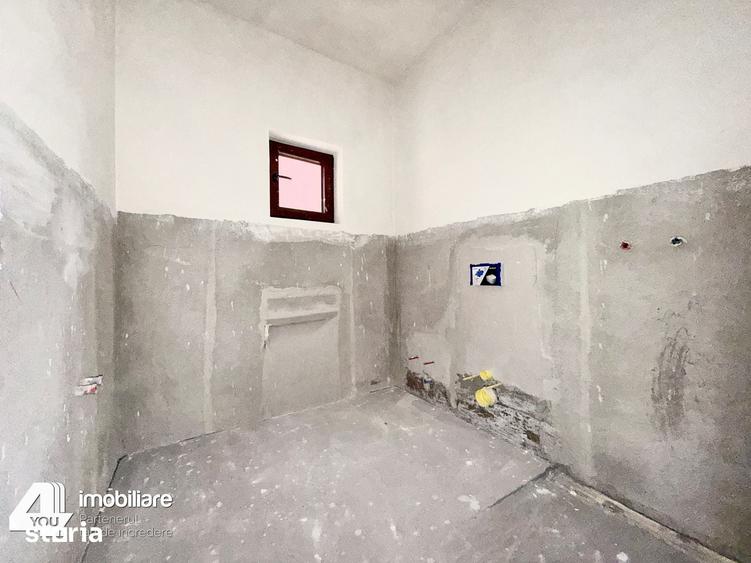 Casă cu 4 camere cu Teren 500 Mp în Central