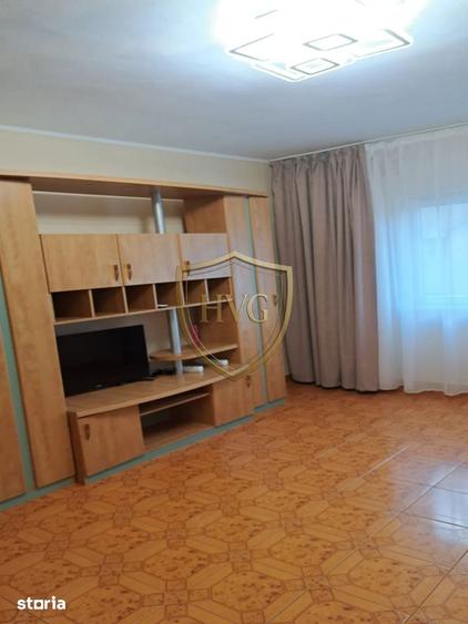 Apartament cu 3 camere decomandat, mobilat în Nerva Traian