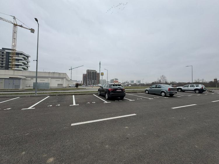 Spațiu comercial, de 420 mp, în Torontalului