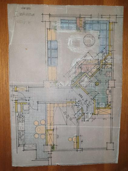 Apartament cu 4 camere decomandat în Oltenița