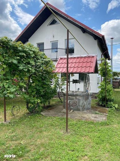 Casă cu 3 camere în Trifești