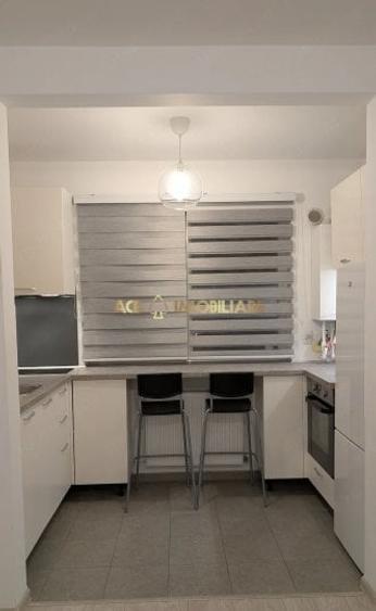 Apartament cu 2 camere semidecomandat în Berceni