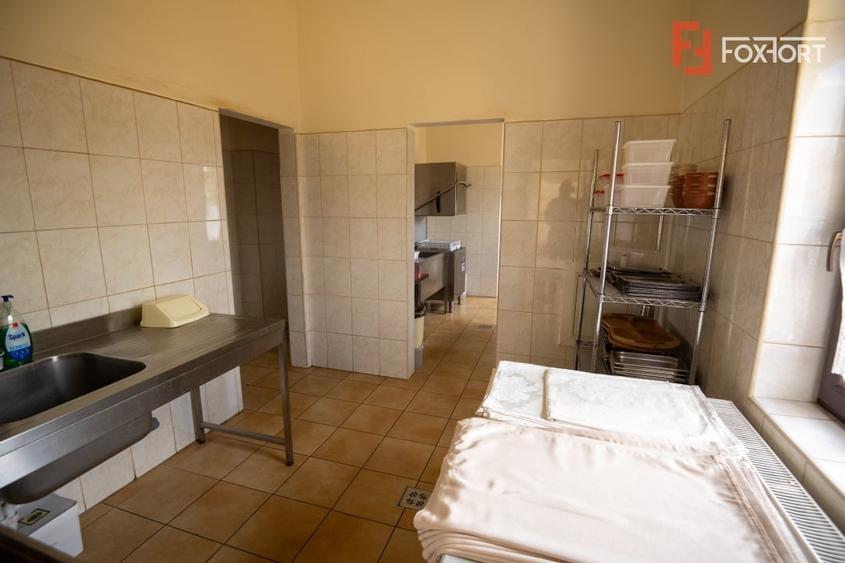 Hotel Miky Arad de vanzare | Investitie cu utilizari multiple | 42 camere cazare - 41