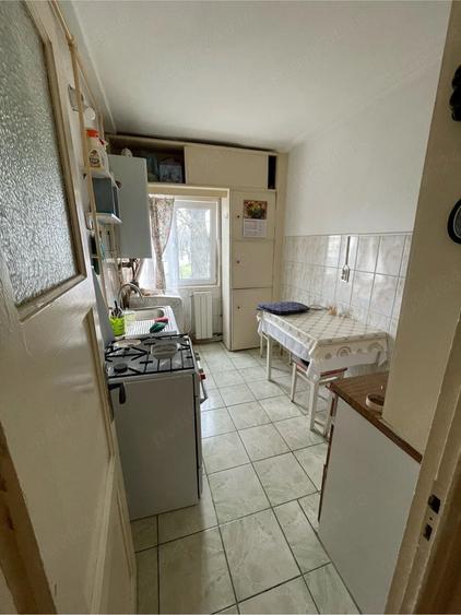 Apartament cu 3 camere semidecomandat în Ultracentral
