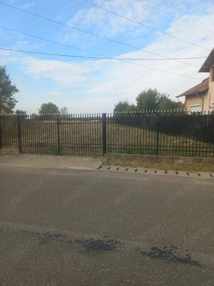 Teren de 2522 mp, în Bucov