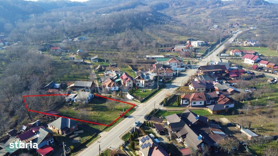 Casă cu 2 camere cu Teren 1589 Mp în Domnești