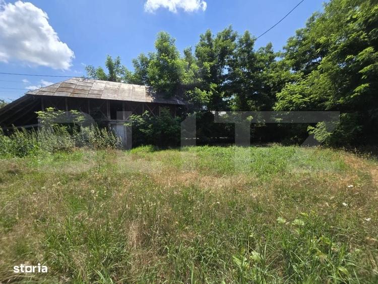 Casă cu 3 camere cu Teren 1954 Mp în Central
