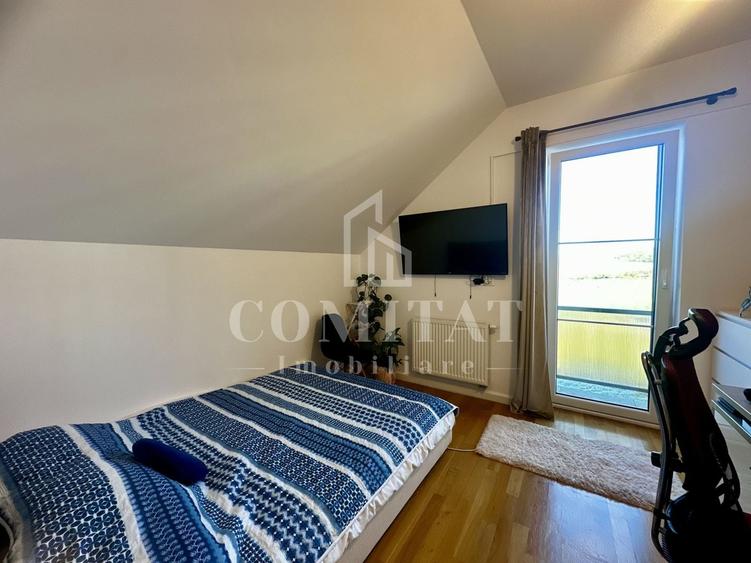Apartament cu 4 camere semidecomandat, mobilat în Iris