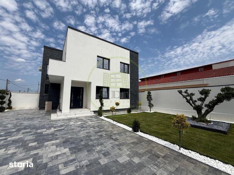 Casă cu 4 camere cu Teren 360 Mp în Romanești
