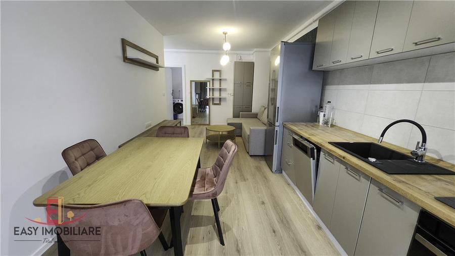 Apartament cu 3 camere decomandat, mobilat în Libertății