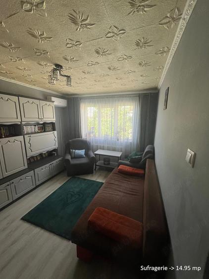 Apartament cu 3 camere semidecomandat în Central
