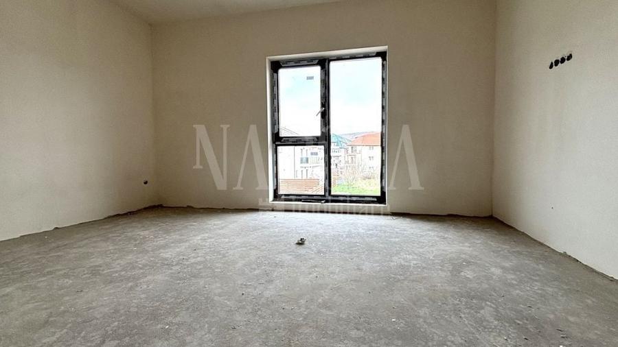 Duplex cu 4 camere cu Canalizare în Florești