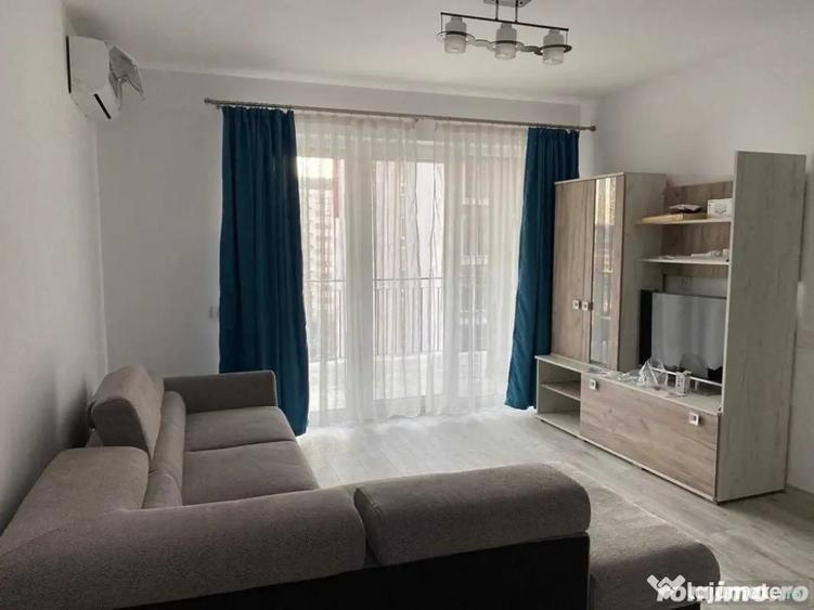Apartament cu 3 camere decomandat în Apărătorii Patriei