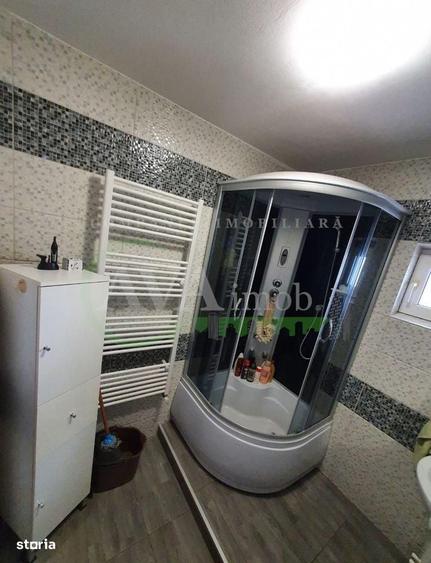Apartament cu 3 camere decomandat în Milcov