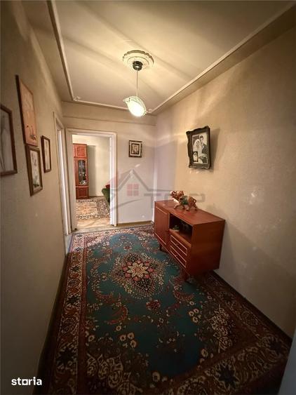 Apartament cu 4 camere în Mircea cel Bătrân