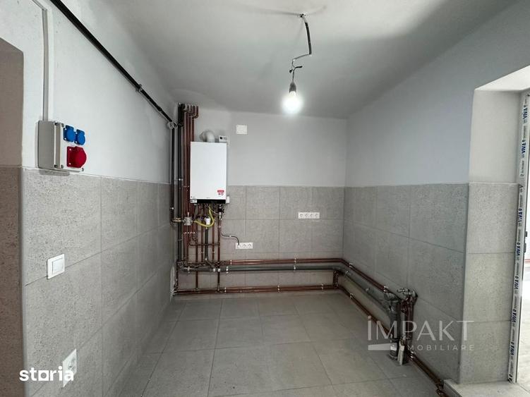 Casă cu 4 camere cu Canalizare în Între Lacuri