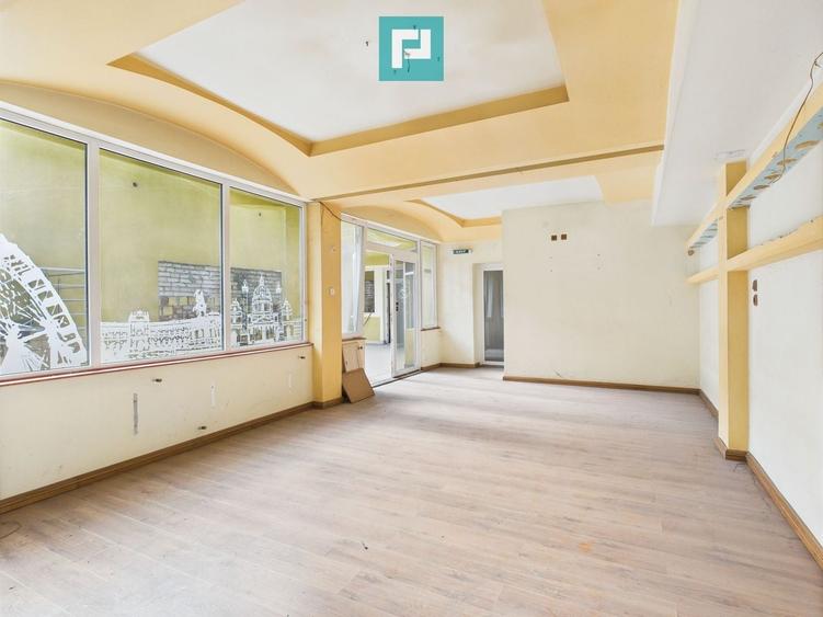 Spațiu comercial, de 633 mp, în Podgoria