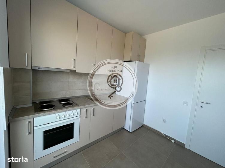 Apartament cu 2 camere decomandat în Tractorul