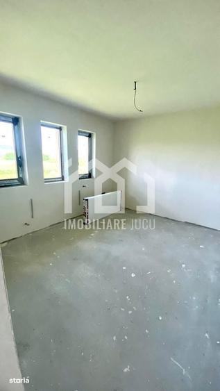 Casă cu 4 camere în Jucu