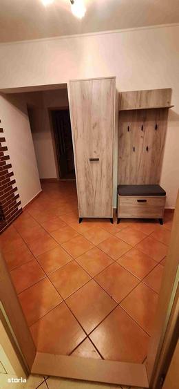 Apartament cu 3 camere decomandat în Gară