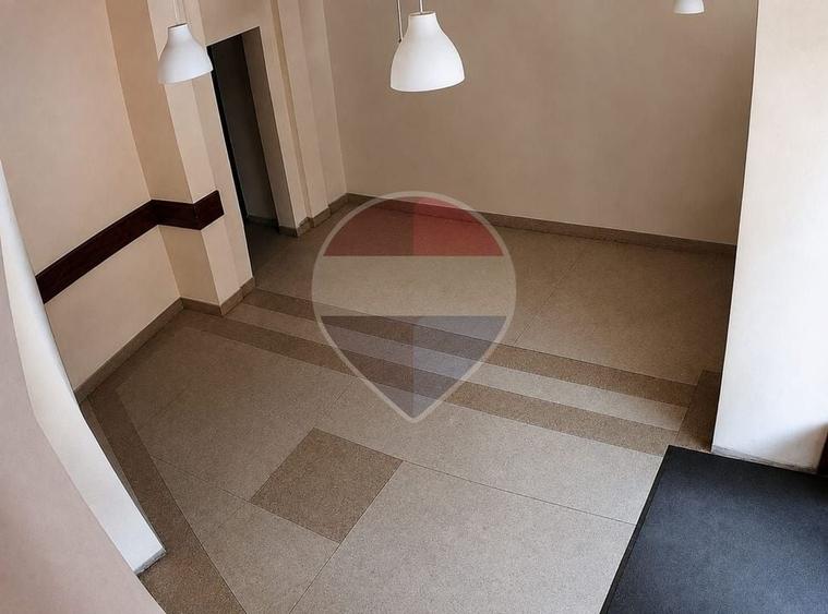 Spațiu comercial, de 120 mp, în Calea București