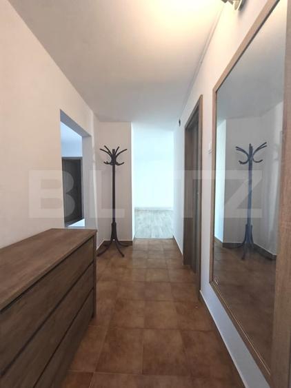 Apartament cu 4 camere decomandat, mobilat în Odobescu