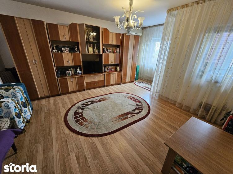 Apartament cu 3 camere decomandat în 13 Septembrie