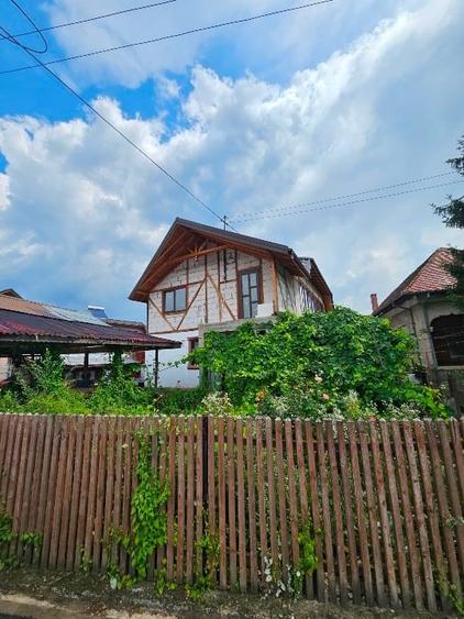 Casă individuală cu 5 camere cu Teren 551 Mp în Măneciu-Ungureni