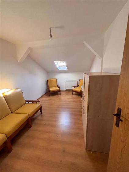 Apartament cu 3 camere semidecomandat în Gării