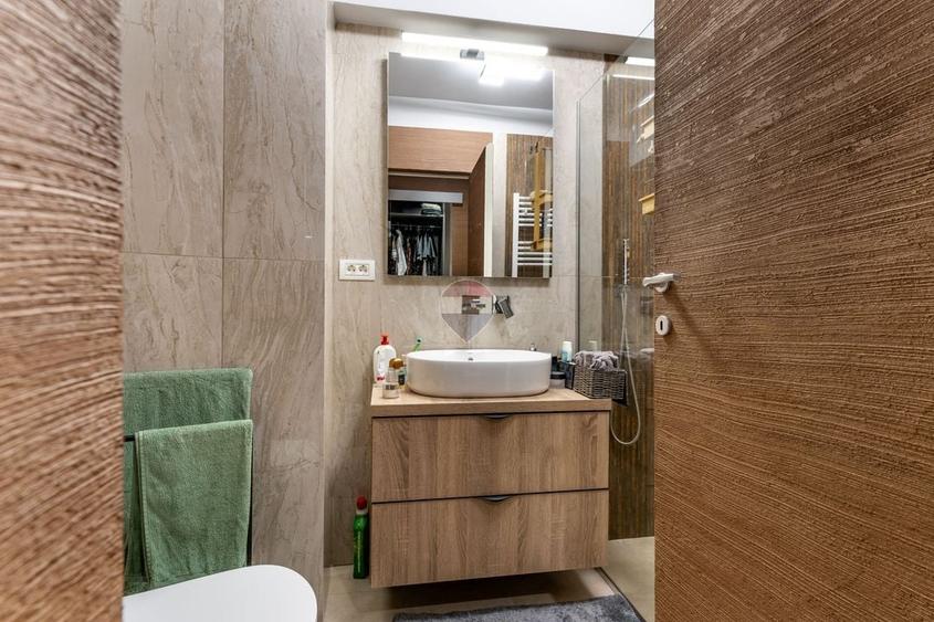 Apartament cu 4 camere decomandat, mobilat în Zorilor