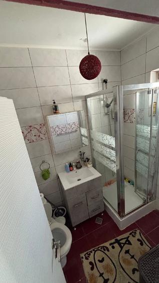Apartament cu 2 camere nedecomandat în Breazu