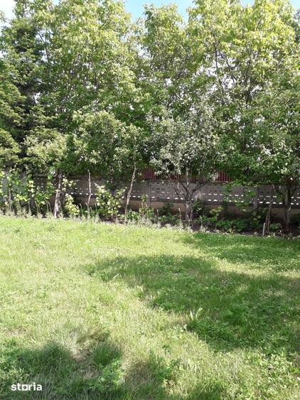 Teren de 1150 mp, în Podu Roș