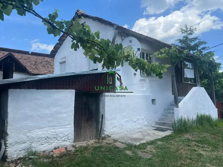 Teren de 3200 mp, în Dăești