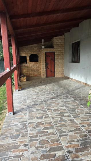Casă cu 3 camere cu Teren 300 Mp în Horia