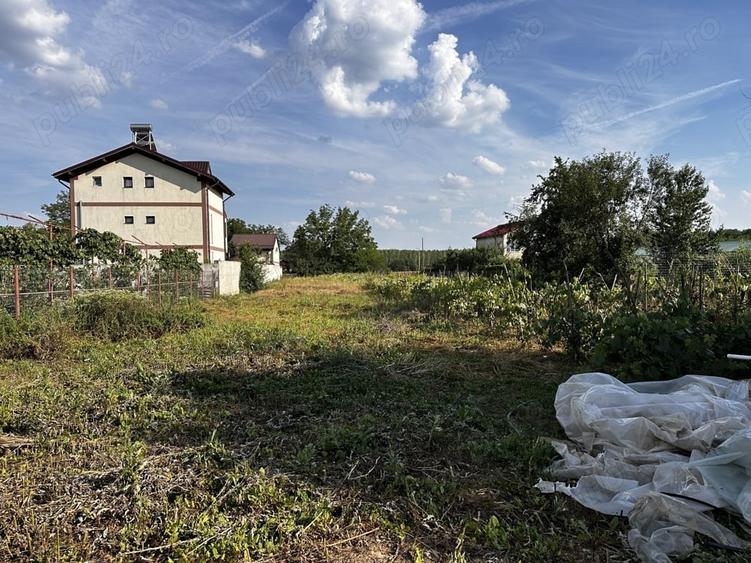 Casă cu 4 camere cu Teren 1945 Mp în Ciolpani