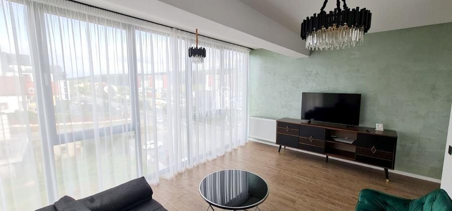 Apartament cu 3 camere decomandat în Tudor