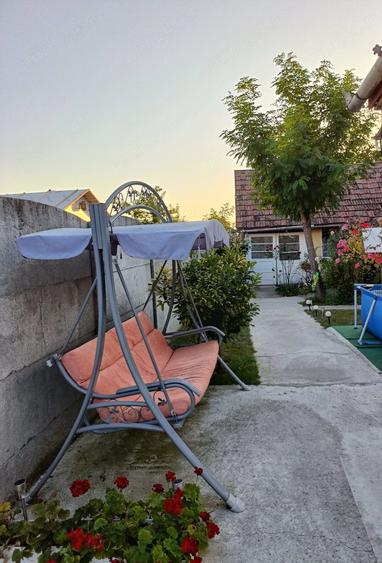 Casă cu Teren 1100 Mp în Izvin