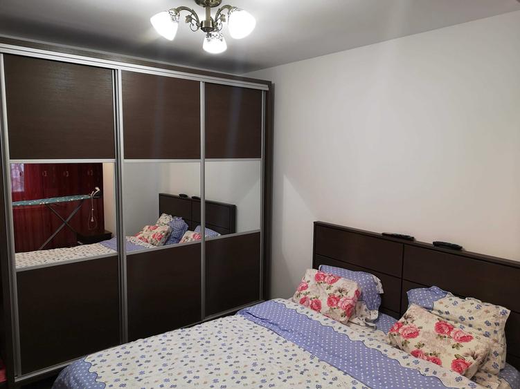 Apartament cu 2 camere decomandat în Micro 17