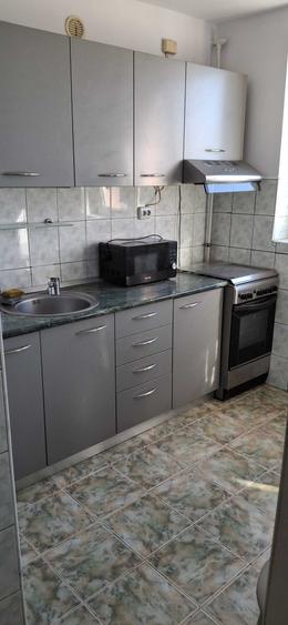 Apartament cu 2 camere decomandat în Romanilor
