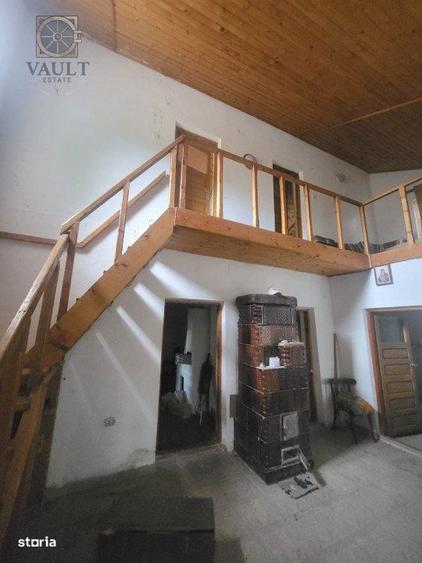 Teren de 3700 mp, în Butimanu