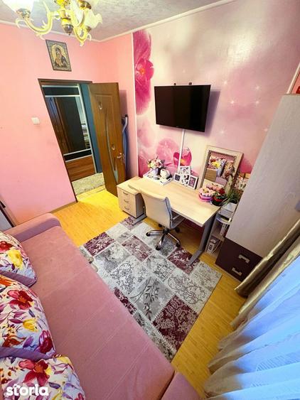 Ap.3 camere |complet utilat |2 parcari abonam -Mana?turAle. Retezat 2 - 6