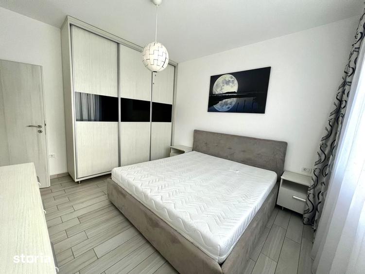 Apartament cu 3 camere semidecomandat în Est