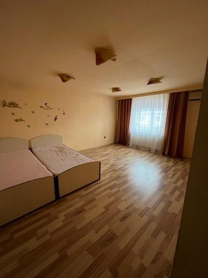 Casă individuală cu 6 camere cu Canalizare în Mangalia