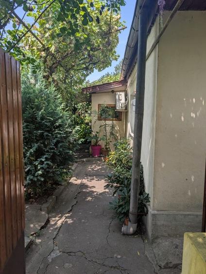 Casă cu 2 camere în 23 August (Cațelul)