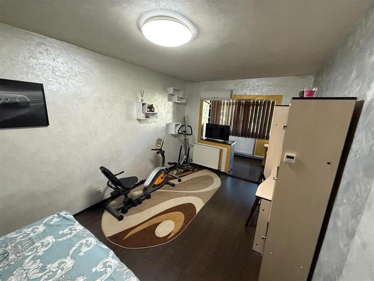 Apartament cu 2 camere decomandat în Dacia