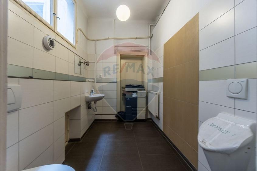 Apartament cu 4 camere circular în Centrul Istoric