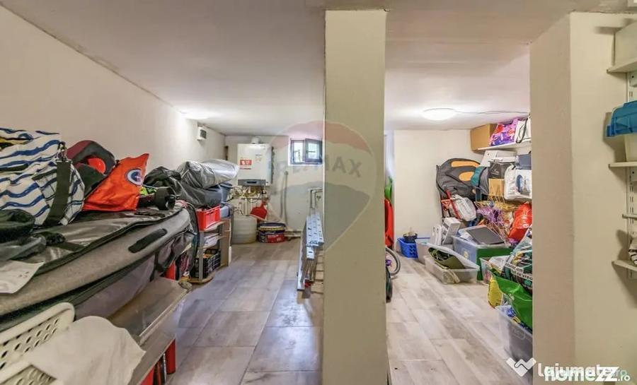 Casă cu 5 camere cu Teren 132 Mp în Domenii